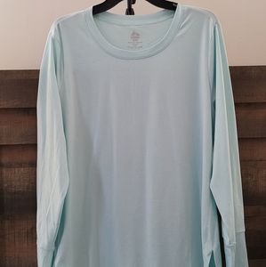 Long sleeved top